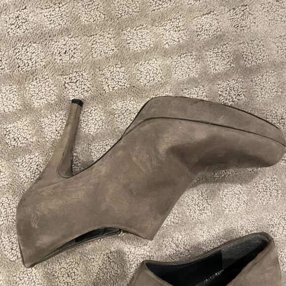 STUART WEITZMAN Suede Cover Up Botties Platform Heels Fog size 8 - Picture 4 of 10